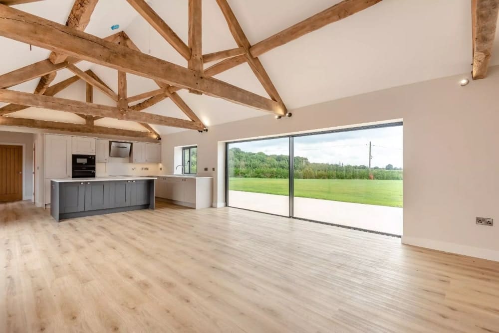 developer-traditional-kitchen Traditional kitchen in a development