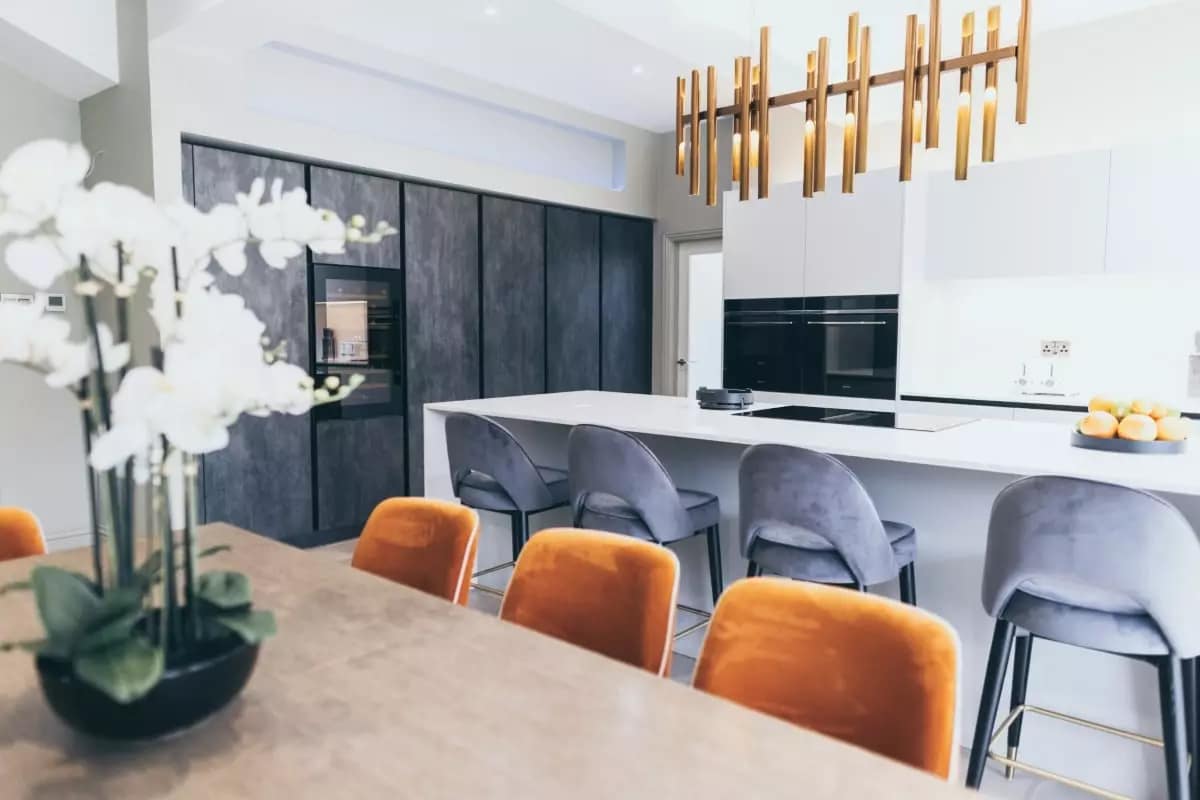 modern-handleless-kitchen-min Grey modern luxury kitchen