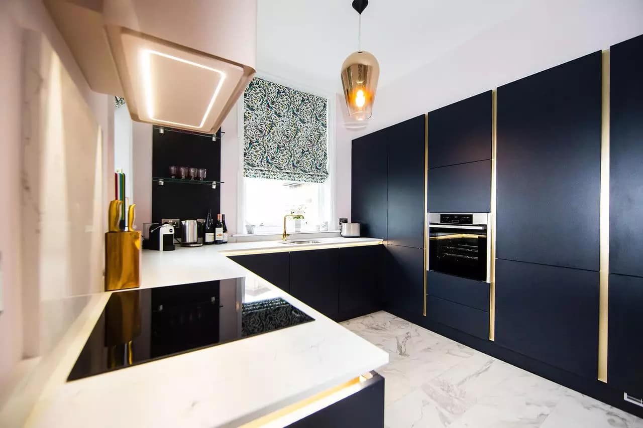 harrogate-w1300 dark blue shaker kitchen