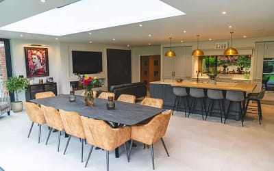 A7408641 min Kesseler Feature: A Painted Shaker Open-Plan Kitchen & Living Area