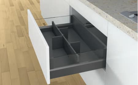 5 Green Traditional Designer Kitchen